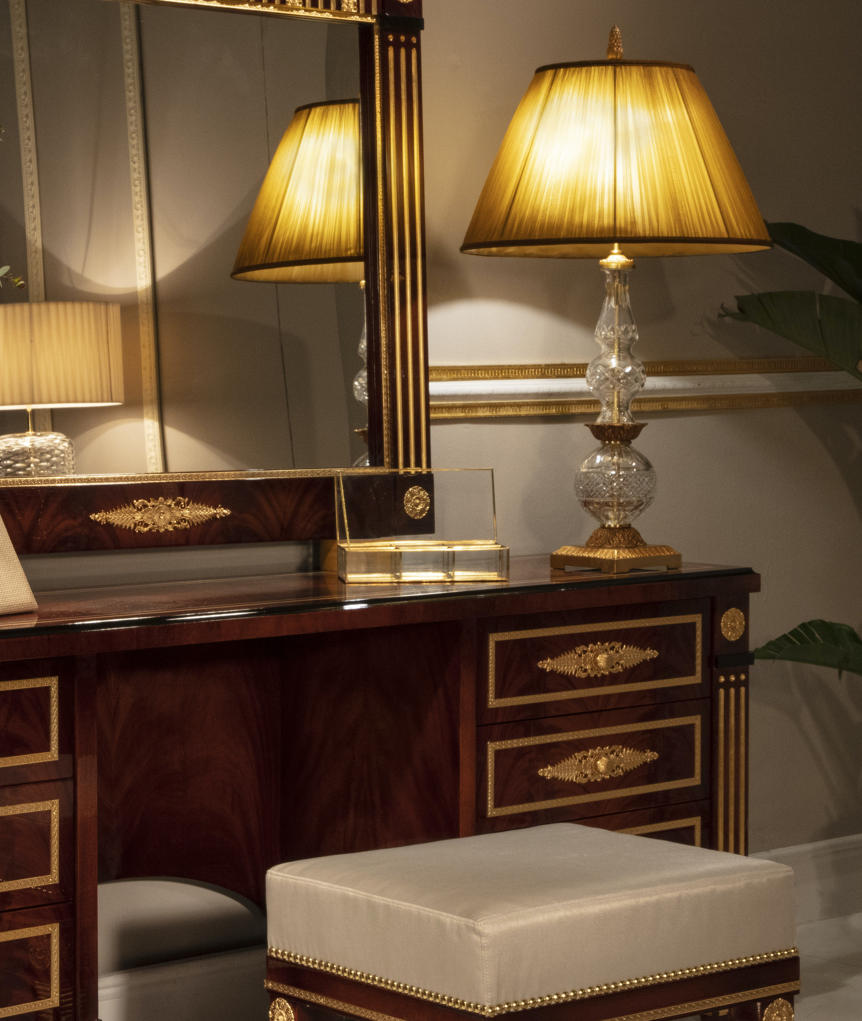 TABLE LAMP Royal Heritage