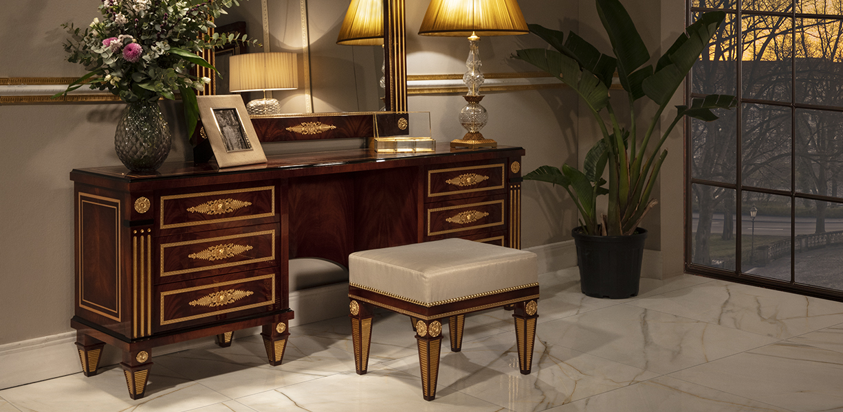 DRESSING TABLE BORDEAUX