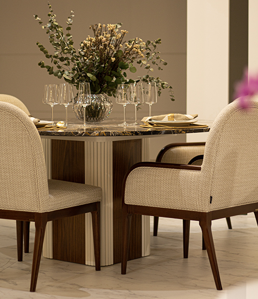 DINING TABLE CAPRI